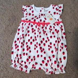 NWT 3-6 Month Gymboree baby strawberry 🍓 onesie